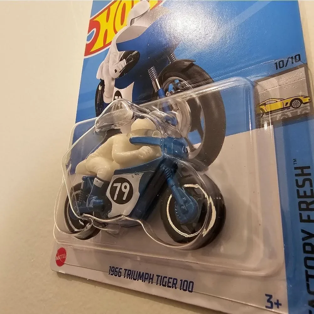 Hot Wheels Motorcycle 1966 Triumph Tiger 100 Factory Fresh Mainline 2024 New